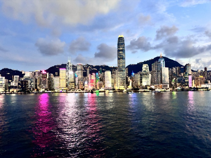 探索香港的双重魅力,繁华与宁静交织之旅